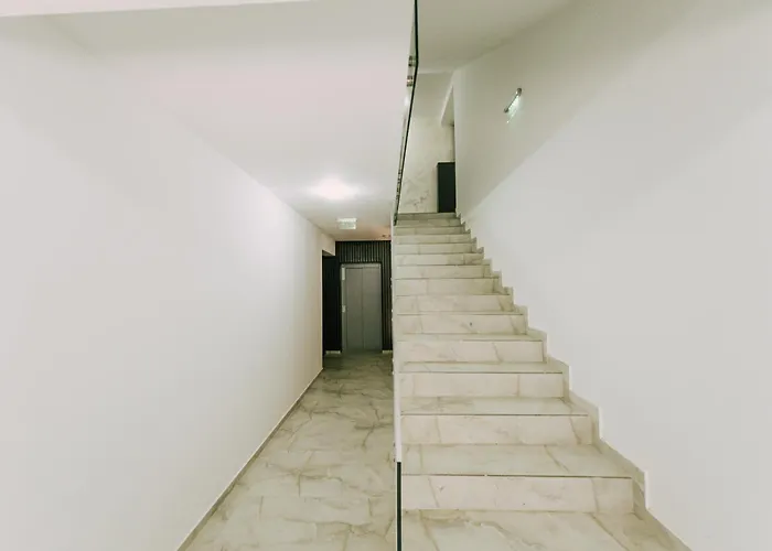 Bohemian Style In New Neighbourhood Coresi Apartamento